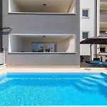 Pool Sax