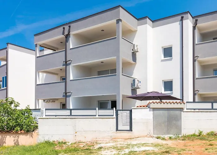 Apartamento Pool Sax Medulin