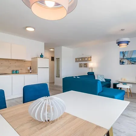 Pool Sax Lägenhet *